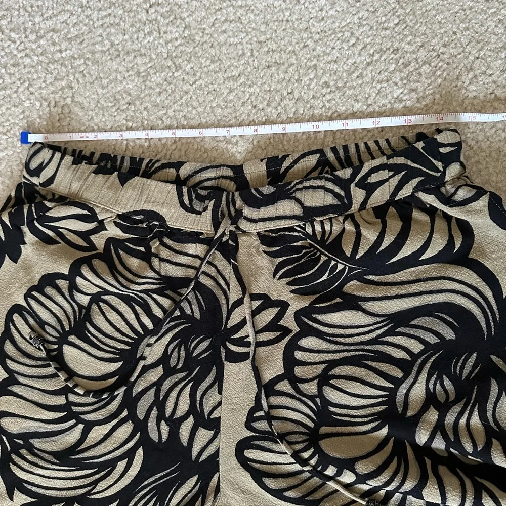 Susan Garvey small cropped wide-leg tan floral pants - Picture 3 of 7